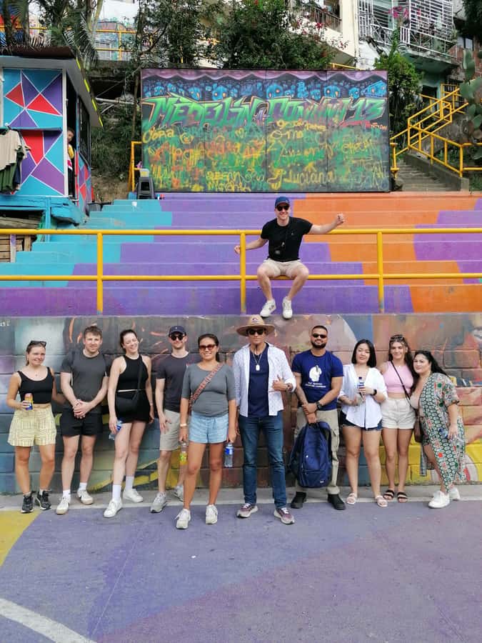 Comuna 13: Graffiti tour & Street Food/drink with telesferic - Street food and a traditional ice cream
