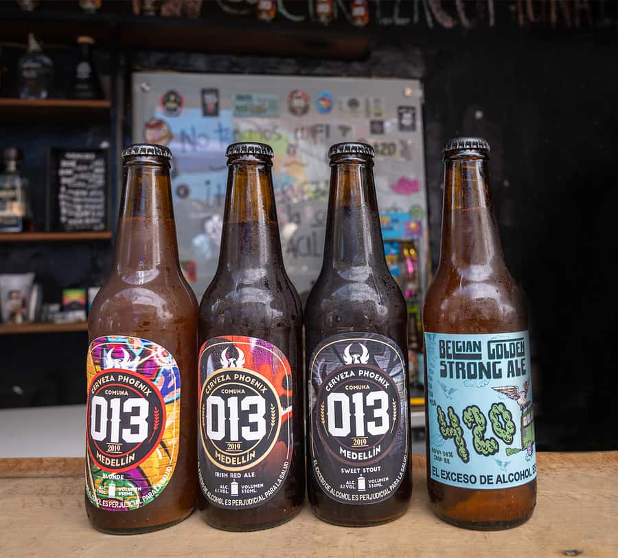 Comuna 13: Graffiti Tour with Tasting, Live Show, & Gallery - Key points at a glance