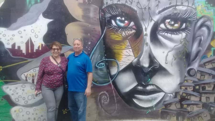 Comuna 13 Neighborhood & Street Art Private Tour - Key Points