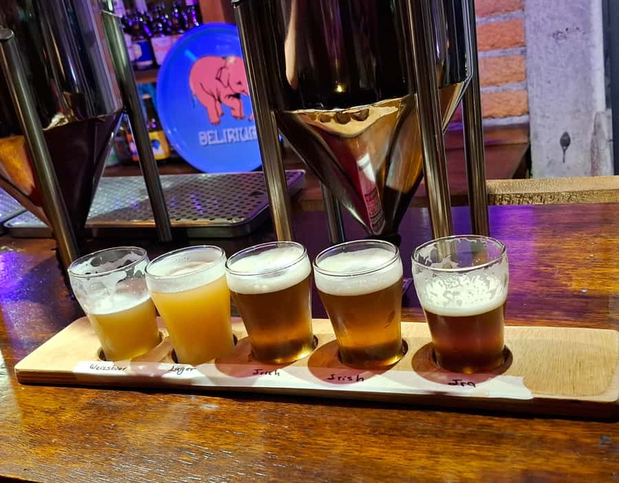 Craft Beer Pub Crawl in Cali - BBC Granada: a familiar name with a modern setting