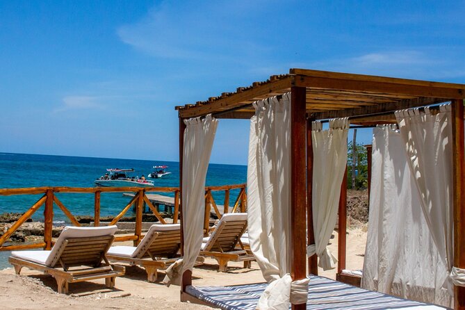 Discover Isla del Rosario Live The Enchanted Beach Experience - The water is lovely, but bring water shoes