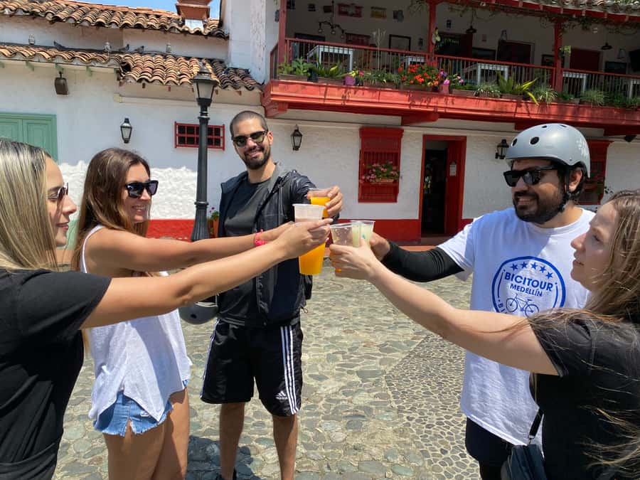 E-Bike City Tour Medellin with Local beer and Snacks - River parks and La Alpujarra
