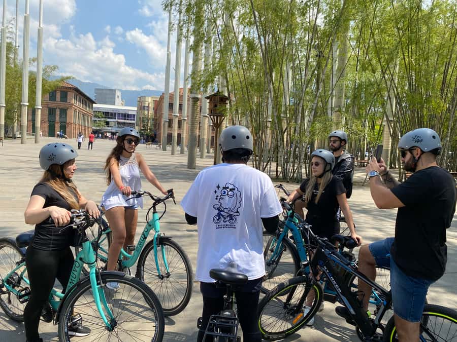 E-Bike City Tour Medellin with Local beer and Snacks - A local snack, beer, or fresh juice