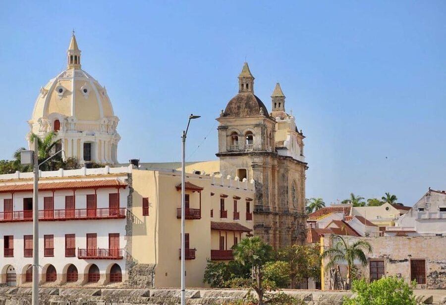 Exotic Yacht - Tour through the bay of Cartagena - What the drink packages really include
