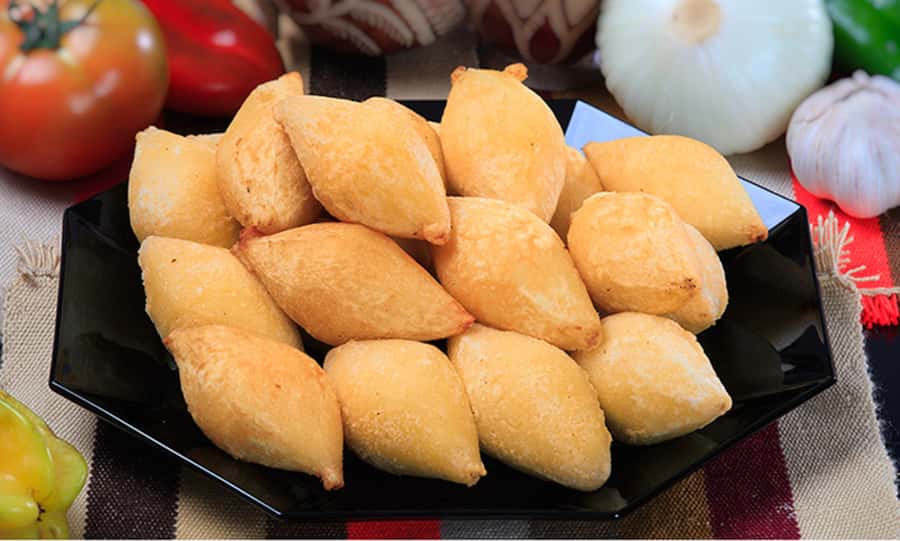 Food Tour in Barranquilla Downtown - La Tiendecita begins with local flavor