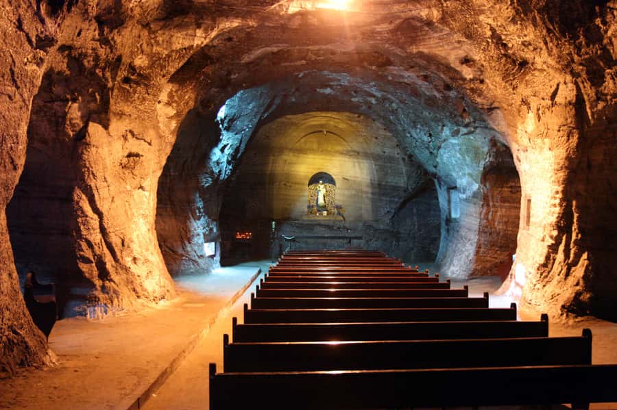 From Bogotá: Jaime Duque Park and Salt Cathedral with Lunch - Zipaquirá’s colonial squares and old church
