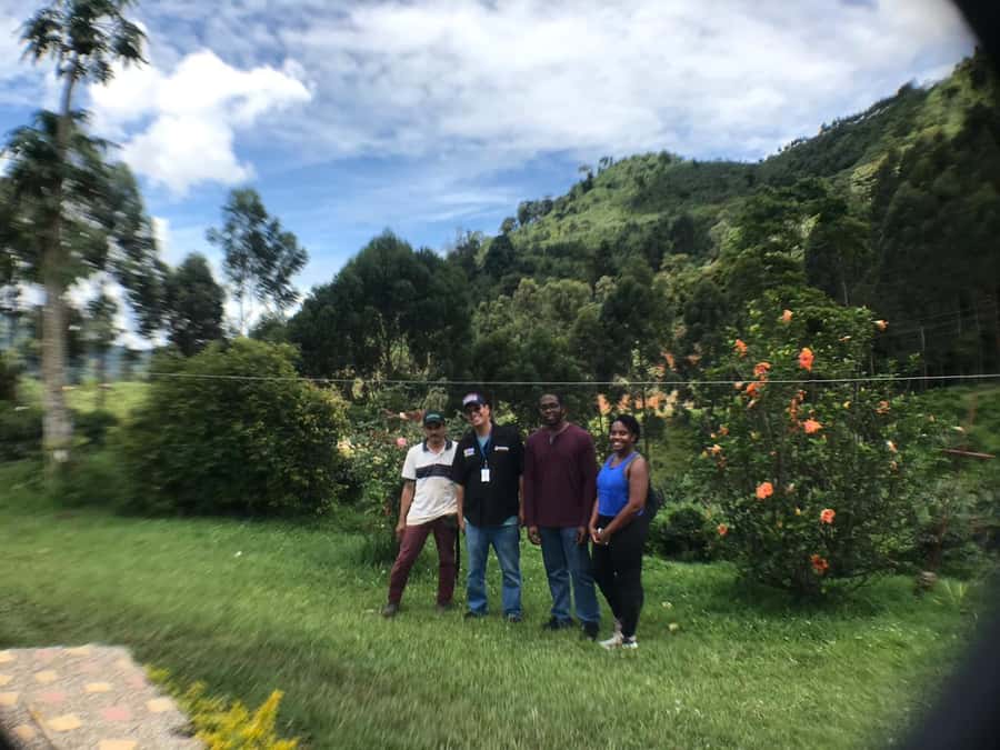 From Medellin: Day Trip to a Jardin Coffee Plantation - Taking the cable car to lunch above town