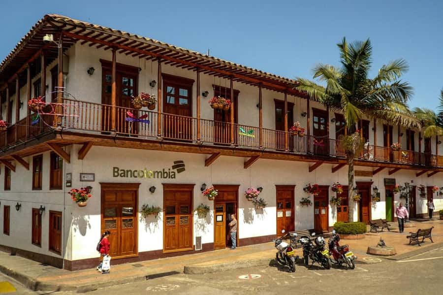 From Medellín: Full-Day Colonial Towns of Antioquia - El Retiro and the art of the town plaza