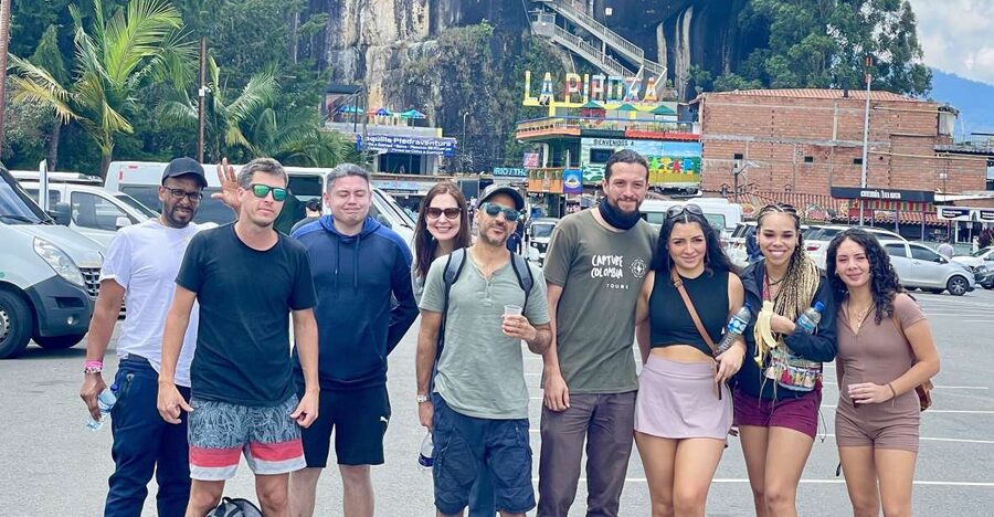 From Medellin: Guatapé Day Trip with El Peñol Rock and Lunch - Lunch at a local farm