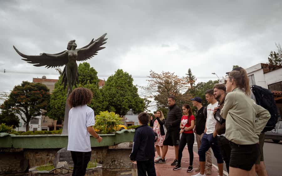 From Medellin: Guatape El Peñol with boat + gastronomic tour - What the $47 price really covers