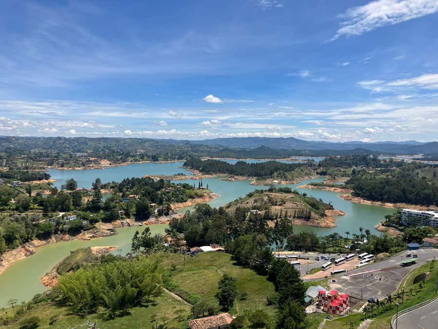 From Medellín: Guatape Private Tour, El Peñol, Boat Ride - Lunch and Guatapé’s zócalos