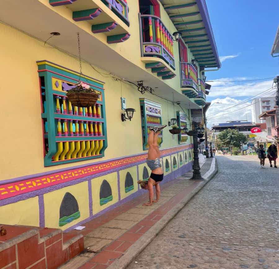 From Medellin: Private Guatape Car Tour with Coffee Tour - Climbing El Peñol’s 700 steps