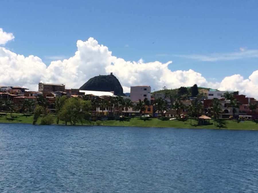 From Medellin: Private Guatape Car Tour with Coffee Tour - Finca La Riviera and the coffee-making process