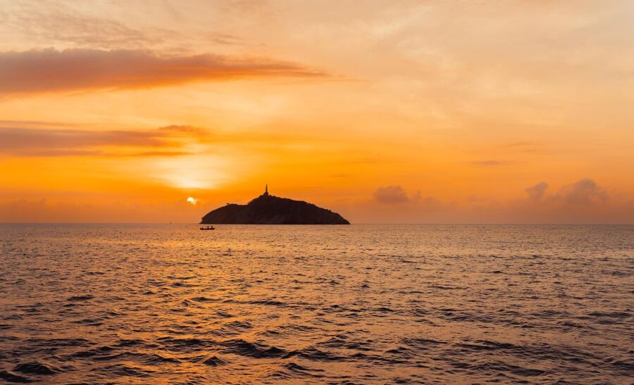 From Santa Marta: Sunset Sailboat Tour with 2 Beverages - Who will enjoy this sailing trip most