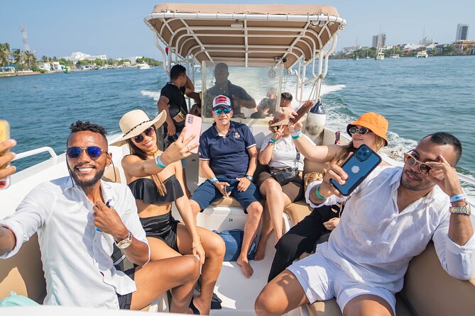Full Day by the islands of the Rosary Cartagena - Two hours at Encantada Beach