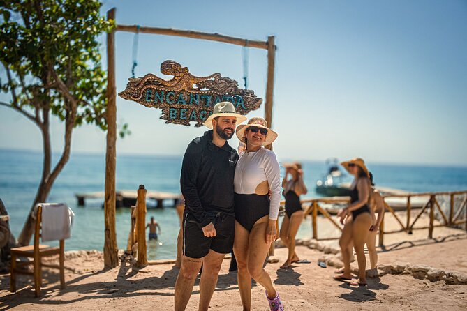 Full Day by the islands of the Rosary Cartagena - Anaho Beach Club brings music and a pool