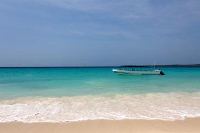 Full day Isla del Encanto - Rosario Islands - Isla del Encanto and its 300 meters of sand