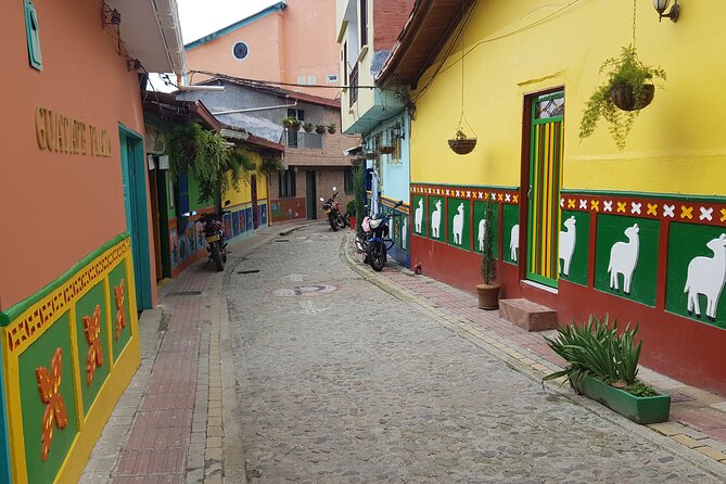 Full Day Private Tour to Guatapé and El Peñol - Booking and cancellation details