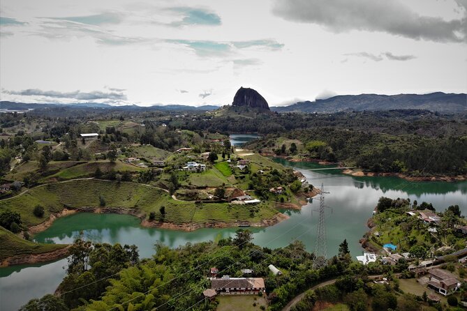 Full Day Private Tour to Guatapé and El Peñol - Climbing Piedra del Peñol