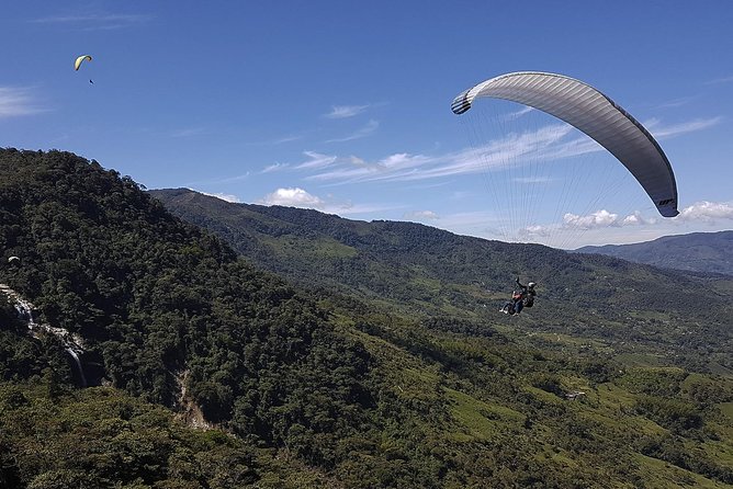 Fun RAFTING + Awesome PARAGLIDING over giant waterfalls from MEDELLIN - Key points at a glance