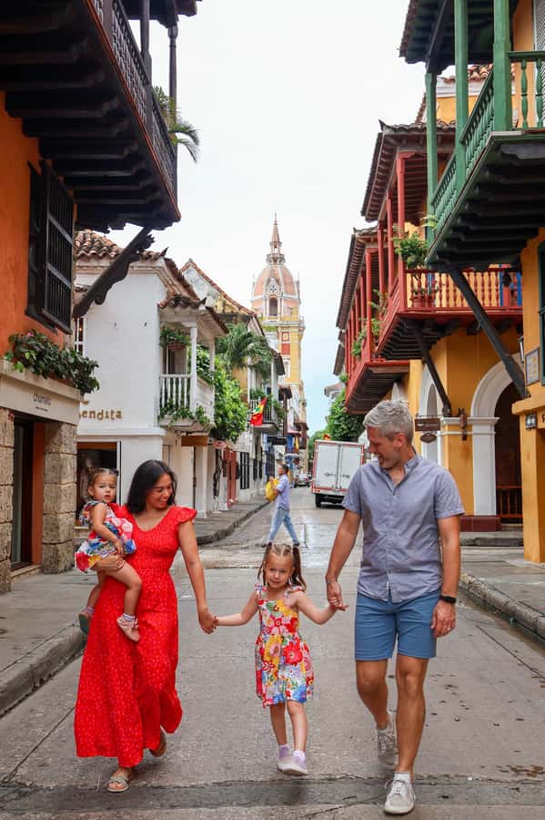 Gastronomic tour and professional photos in the old city - First tasting: a quick introduction to Cartagena’s food