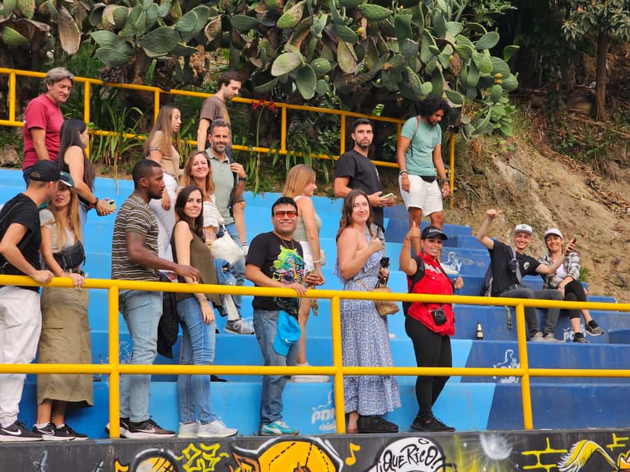 Graffiti Tour comuna 13 and cable car (made by local guides) - Starting at San Javier and riding above Medellín