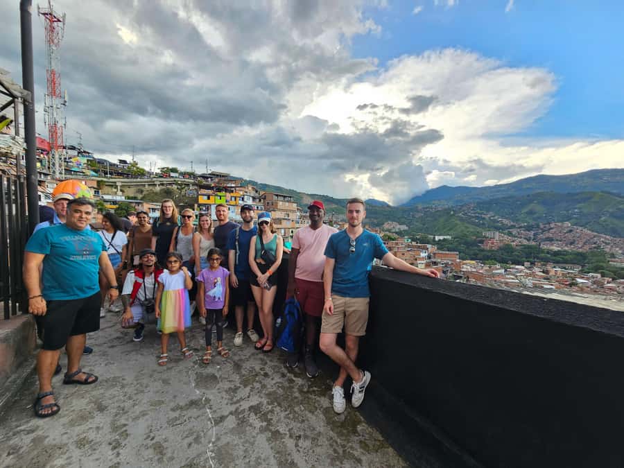 Graffiti Tour comuna 13 and cable car (made by local guides) - Is $33 a fair price?