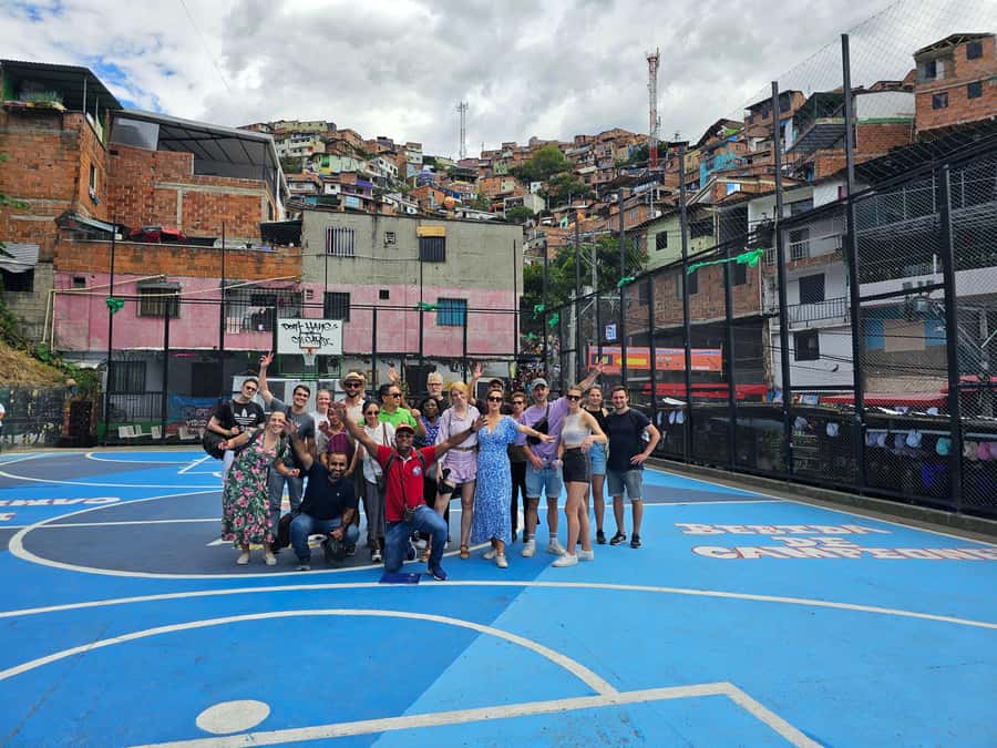 Graffiti Tour comuna 13 and cable car (made by local guides) - Walking through Independencia 1, 2, and 3