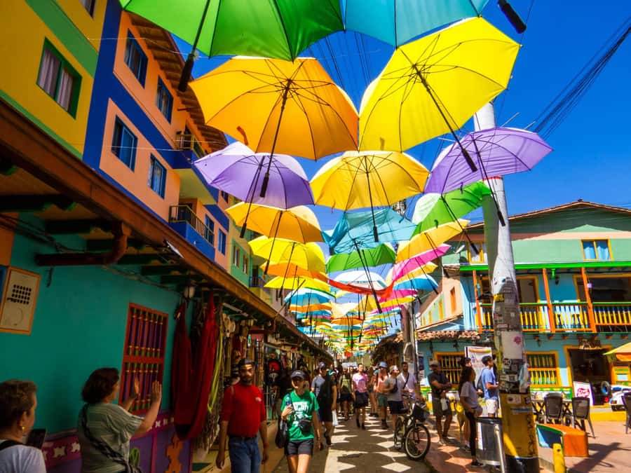 Guatape and El Peñol Rock Tour: Private or Shared - Key points at a glance