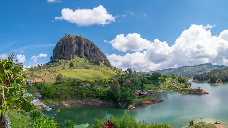 Guatape and El Peñol Rock Tour: Private or Shared - Why El Peñol Rock is worth the climb