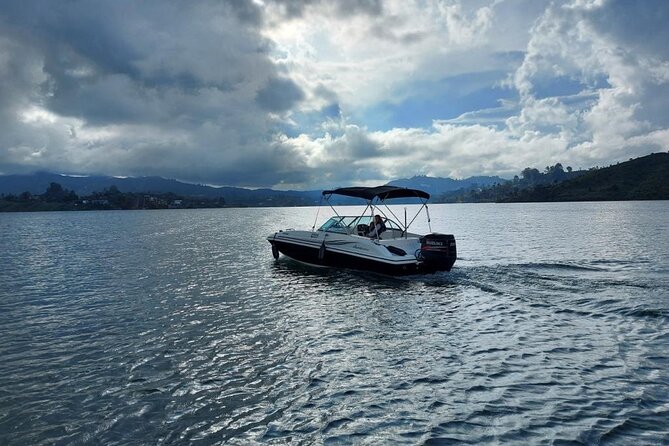 Guatape and El Peñol town and dam tour from Medellin - Leaving Medellín at 8:00 a.m.