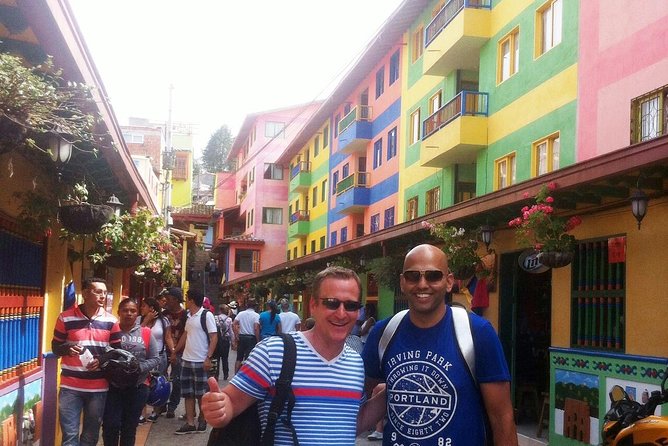 Guatape and Peñol Rock Full-Day Tour - Walking around the Guatapé Dam