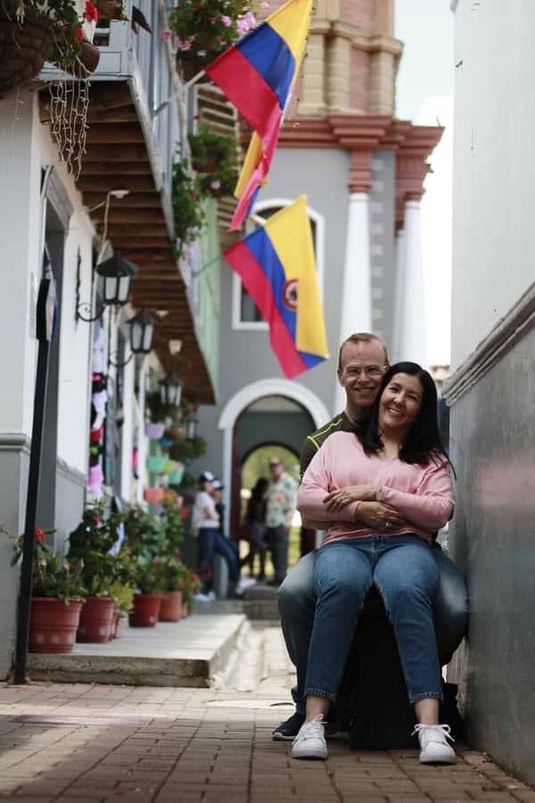 Guatapé: Day trip with Transport, Food & Boat - What the $49 price really covers