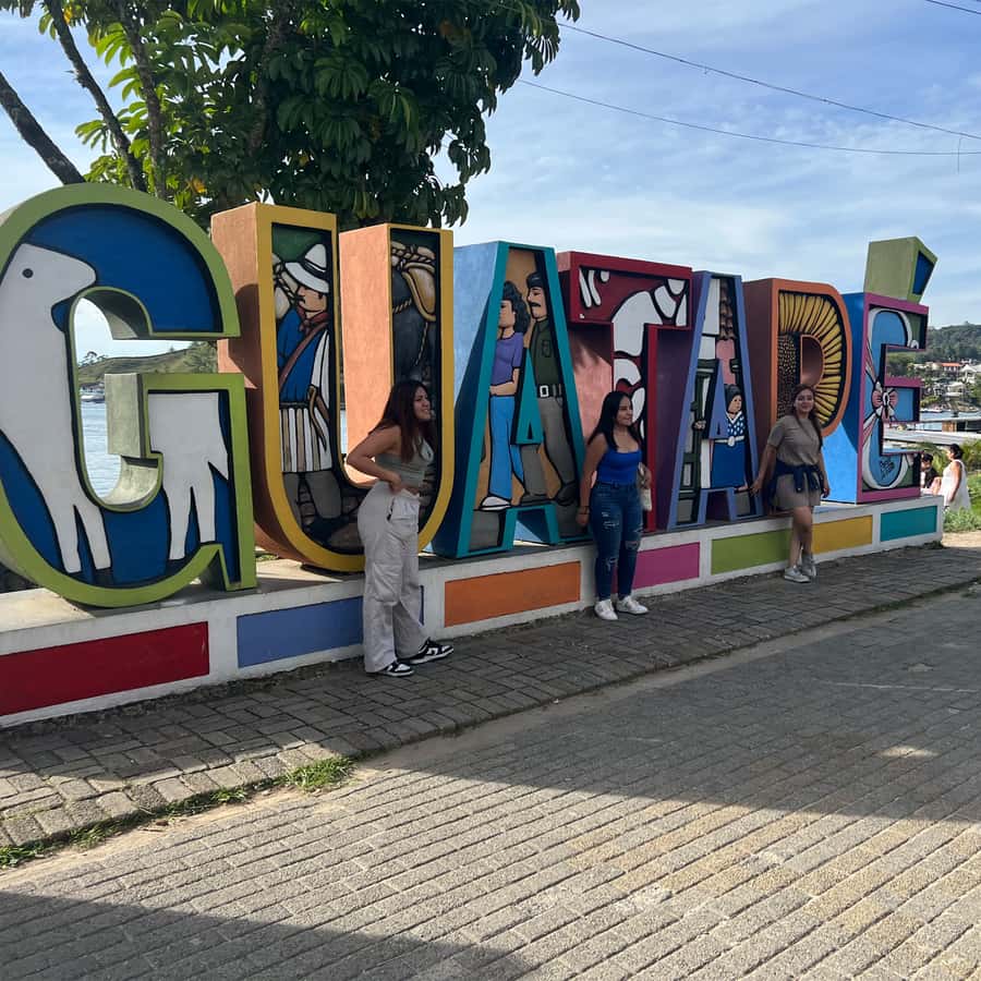 Guatapé & Peñol Rock Day Group Tour - Transport, timing, and what can go wrong