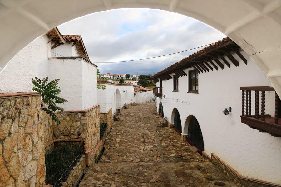 Guatavita: Tour to Guatavita Lagoon, the Village and Casa Loca - Understanding El Dorado beyond the gold story