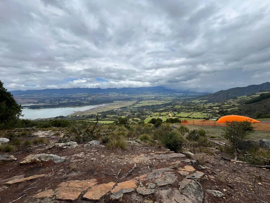 Guatavita: Tour to Guatavita Lagoon, the Village and Casa Loca - Who will enjoy this day most