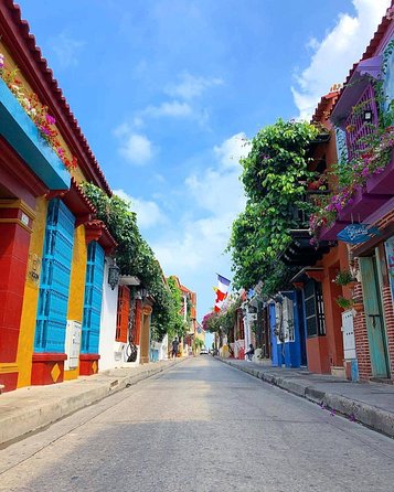 Half-Day Tour of Cartagena by Air-Conditioned Vehicles - Getsemani, Cartagena’s artistic neighborhood