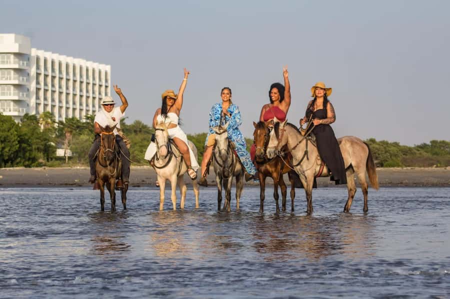HORSE TOUR IN CARTAGENA BEACH - Should you book Galopes del Manzanillo?