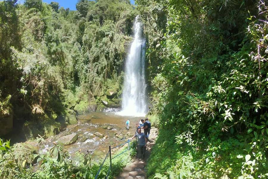 La Chorrera and Chiflon Waterfalls Private Hike Tour - What the $109 price really covers