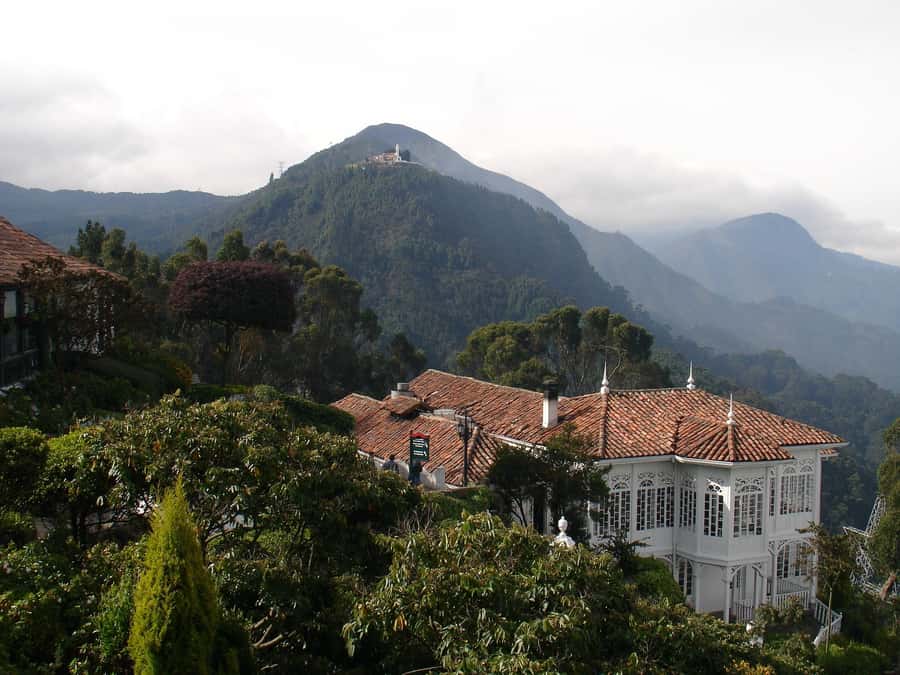 Layover City Tour or Conexion in Bogota - El Chorro de Quevedo and Bogotá’s old streets