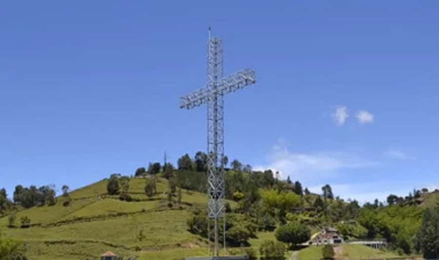 Luxury boat ride - Guatapé - Why Guatapé’s reservoir is worth seeing by boat
