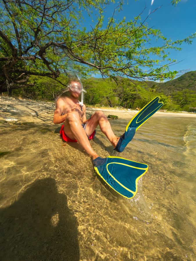 Magdalena: Tayrona Park Cruise with Snorkeling & Beaches - The return through Taganga Bay