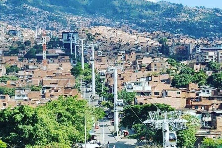 Medellín: 5.5-Hour Guided Private City Tour - Riding the Metrocable above Medellín