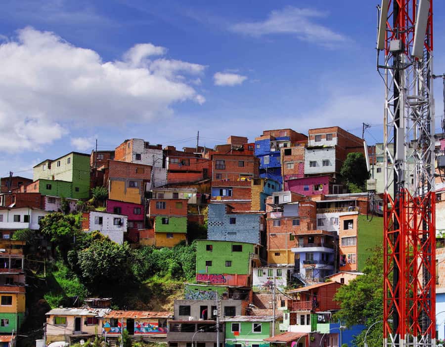 Medellín City Tour and Comuna 13 Experience - The guides shape the quality of the day