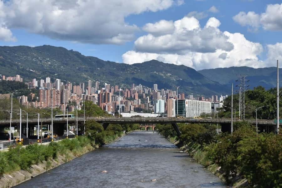MEDELLIN: CITY TOUR MEDELLIN + GRAFFITOUR COMUNA 13 - Why this Medellín tour works as an introduction
