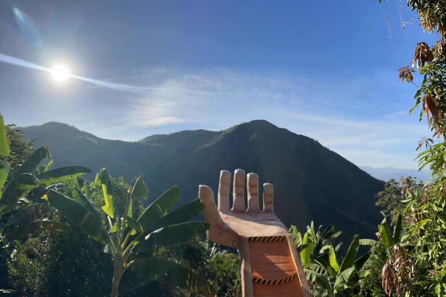 Medellin: Coffee and fruit tour - Tasting Antioquia one small serving at a time