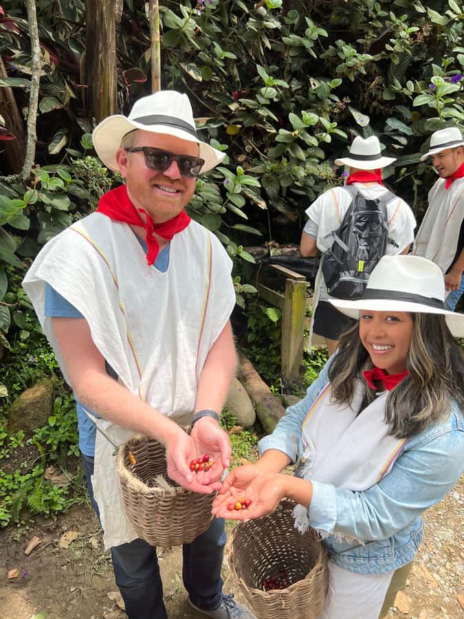 Medellín: Coffee Tour Experience at a Coffee Farm - From Medellín to a coffee farm in Envigado