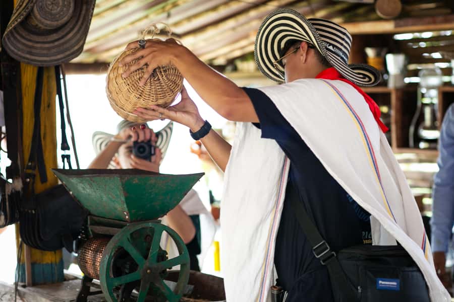 Medellin: Coffee Tour, Horseback Arrival, and Sugar Cane - The 10-minute ride into the farm