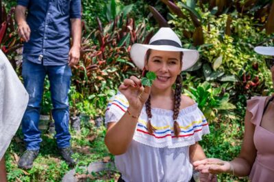 Medellin: Coffee Tour with Transport, Snacks and Tastings