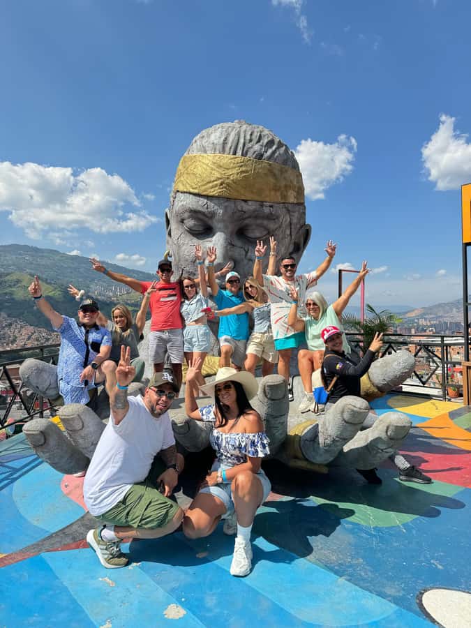 Medellín: Comuna 13 and Graffiti Guided Tour with a Local - Murals, galleries, and the public face of Comuna 13
